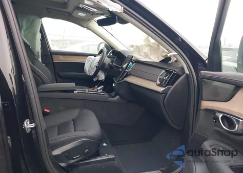 2025 Volvo Xc90 Plug-In Hybrid T8 Plus 7-Seater from USA, damaged, VIN YV4H60PB5S1357872